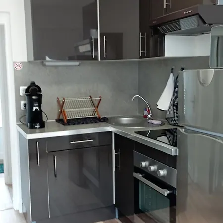 Au 24 A Apartment *